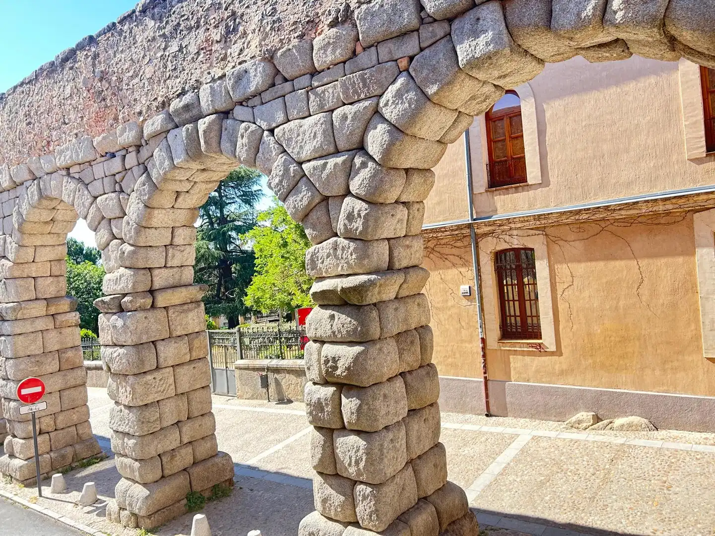 Vista exterior de Pis en venda en Segovia amb Calefacció i Balcó