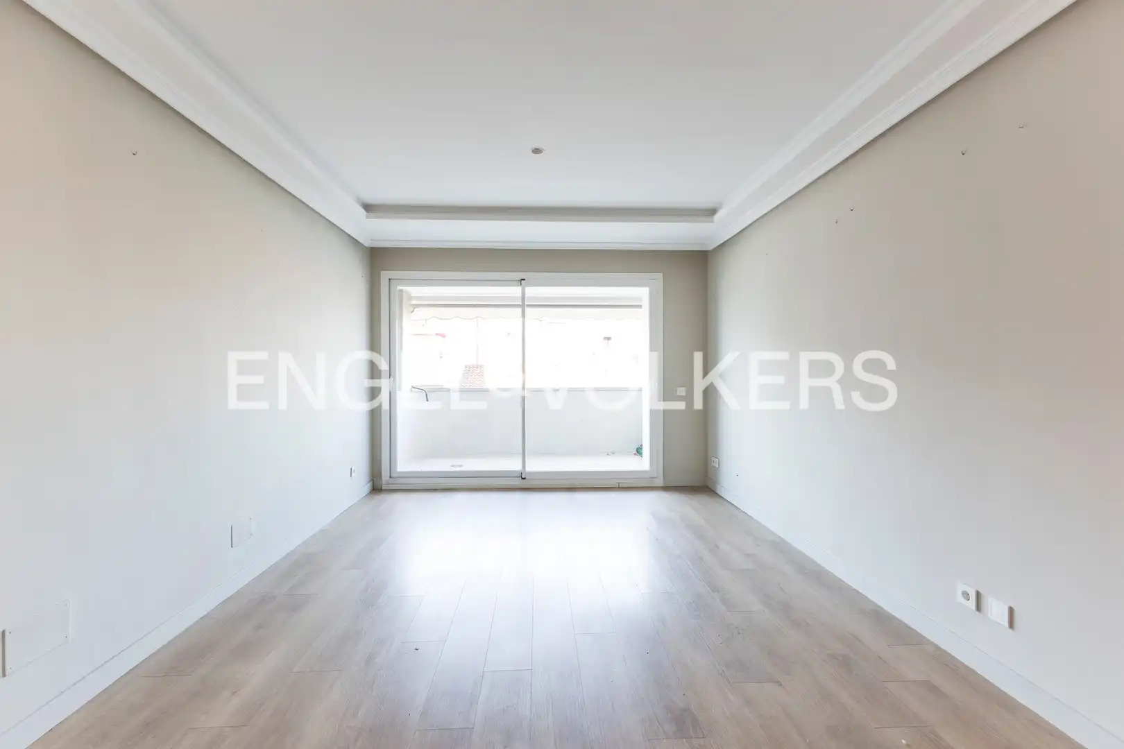 Wohnzimmer von Wohnung zum Verkauf in Madrid mit Klimaanlage, Heizung und Terrasse
