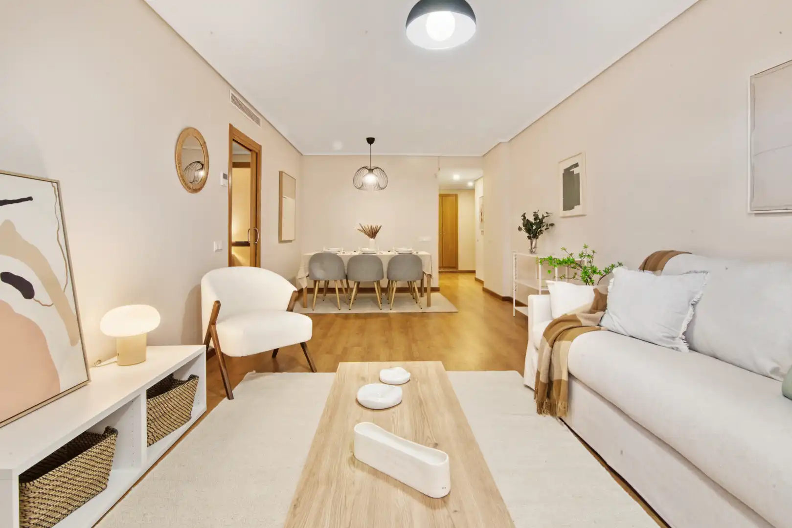 Flat with pool for sale in Paseo Serra d'Espadá 8