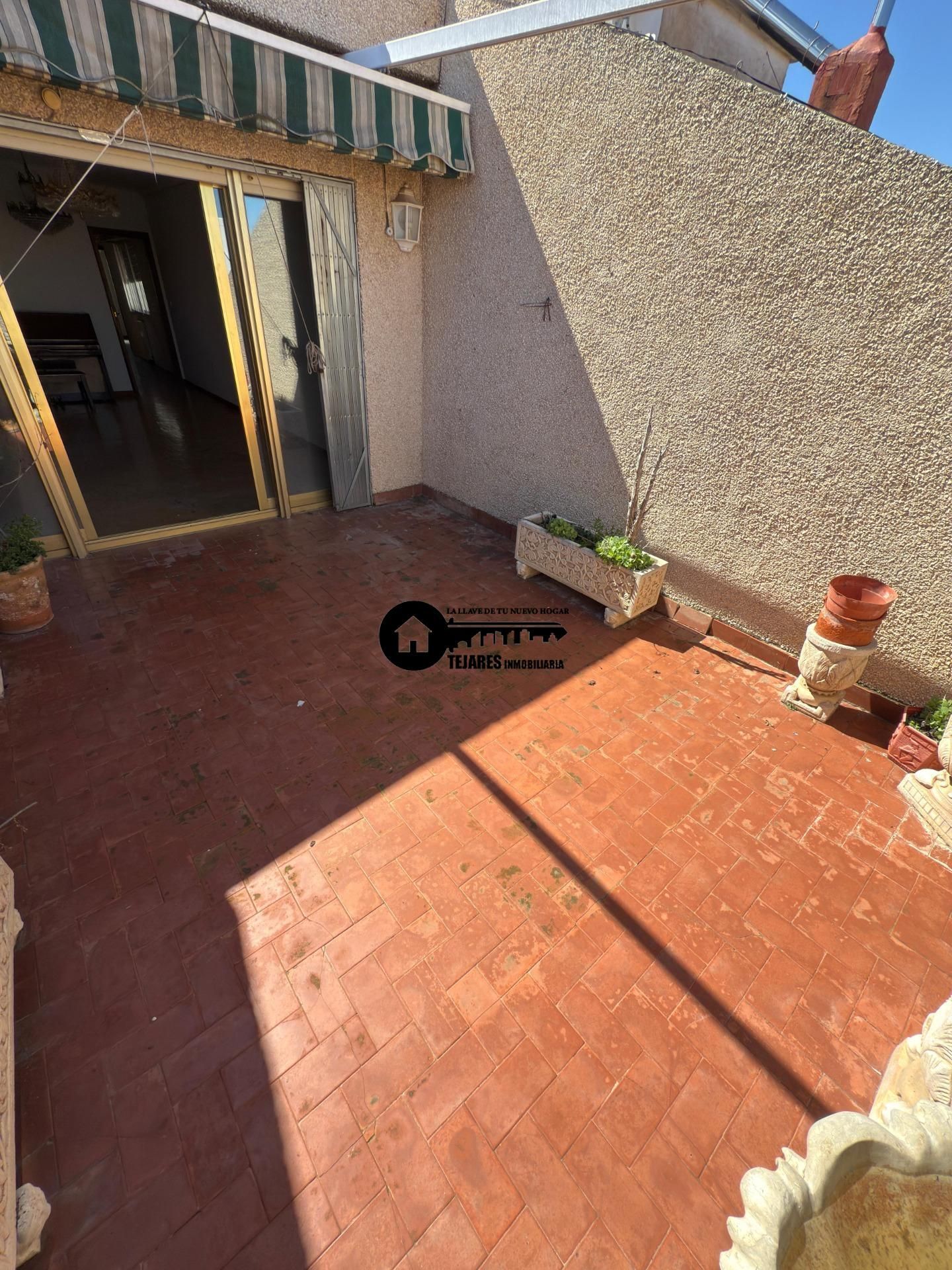 Vista exterior de Ático en venta en  Albacete Capital con Calefacción, Terraza y Balcón