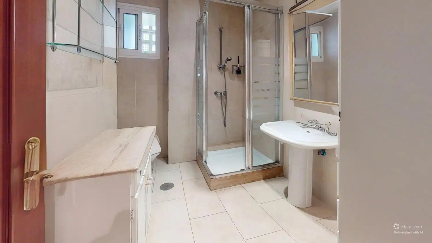 Bathroom of Flat for sale in Sevilla  with Air Conditioner, Heating and Terrace