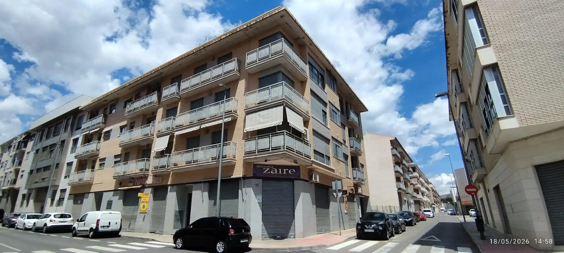 Vista exterior de Piso en venta en Petrer, Alicante