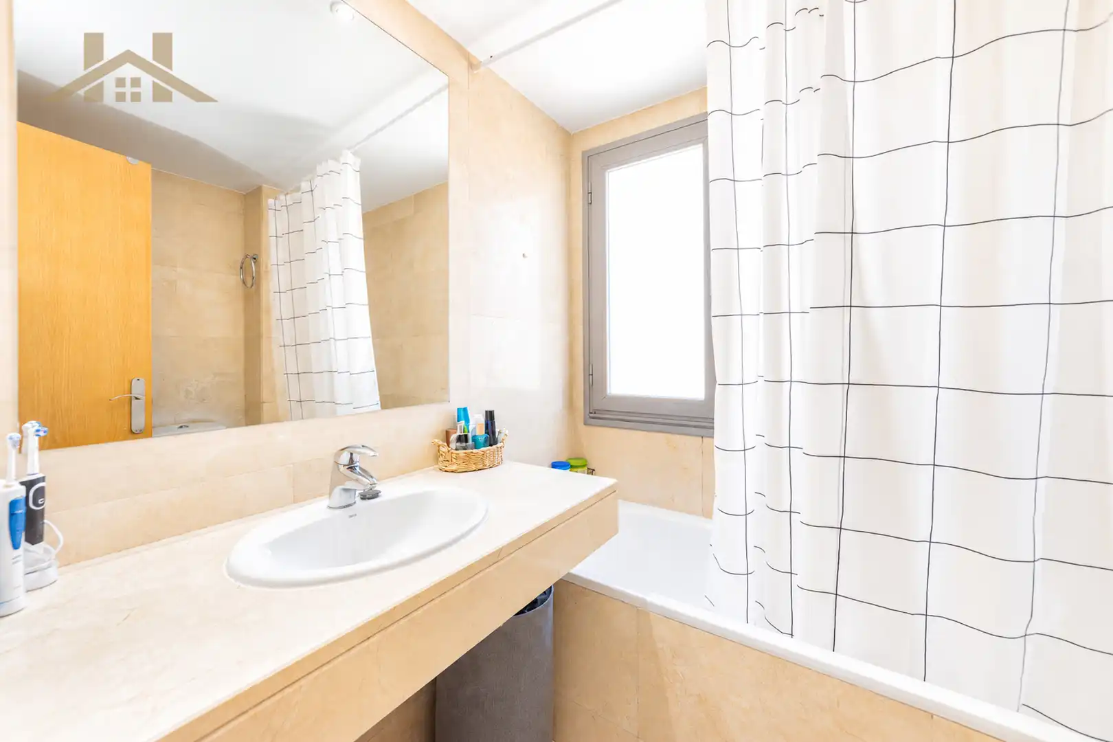 Bathroom of Flat for sale in Fuencarral - El Pardo
