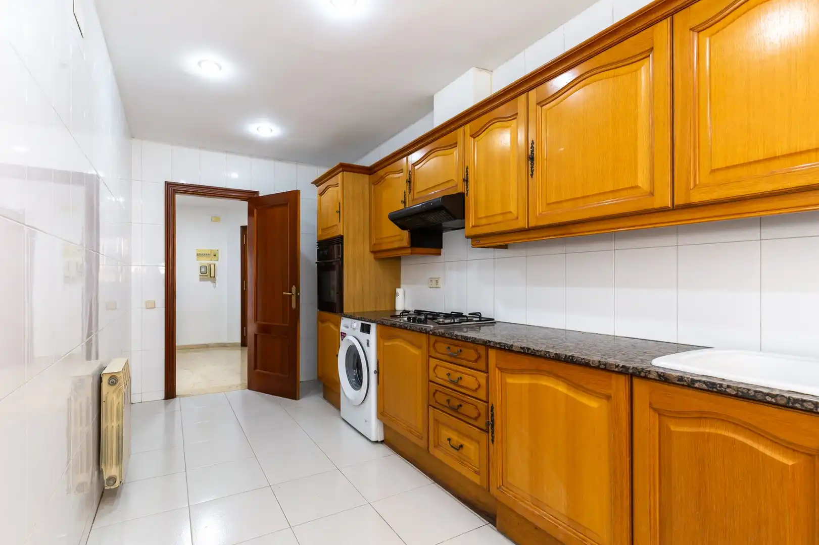 Küche von Wohnung zum Verkauf in Sant Just Desvern mit Klimaanlage, Heizung und Terrasse