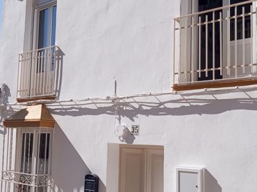 House with balcony for sale in Olvera