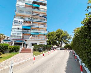 Vista exterior de Local en venda en Benalmádena