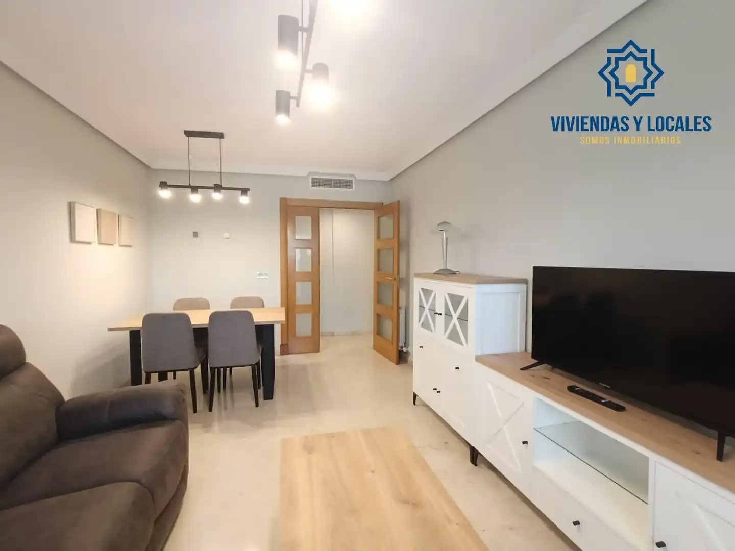 Living room of Flat for rent in Granada  with Air Conditioner, Heating and Furnished