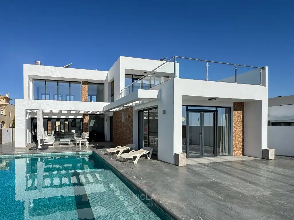 Casa con piscina en venta en Calle Olmos (Hn), imagen 6