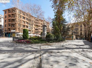 Individual en venda a Calle san jacinto 5