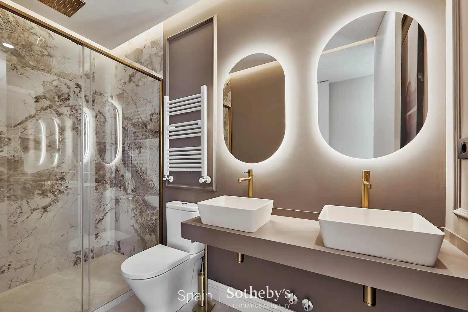 Badezimmer von Wohnungen zum Verkauf in Madrid mit Klimaanlage, Heizung und Terrasse