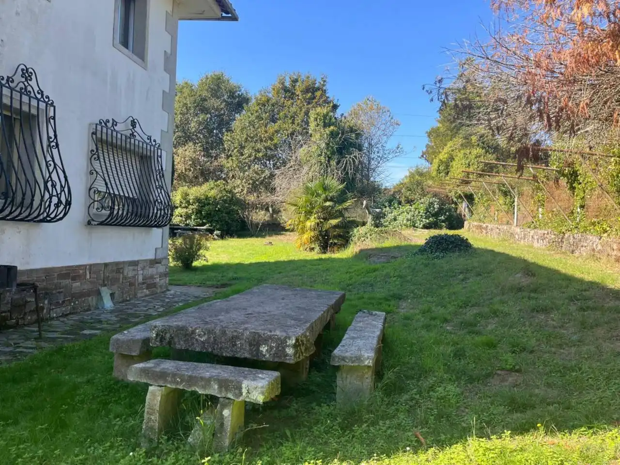 Garden of Houses for sale in Santiago de Compostela   with Heating, Private garden and Parquet flooring