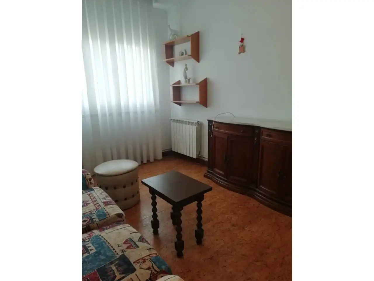 Sala d'estar de Pis en venda en  Logroño amb Calefacció, Terrassa i Moblat