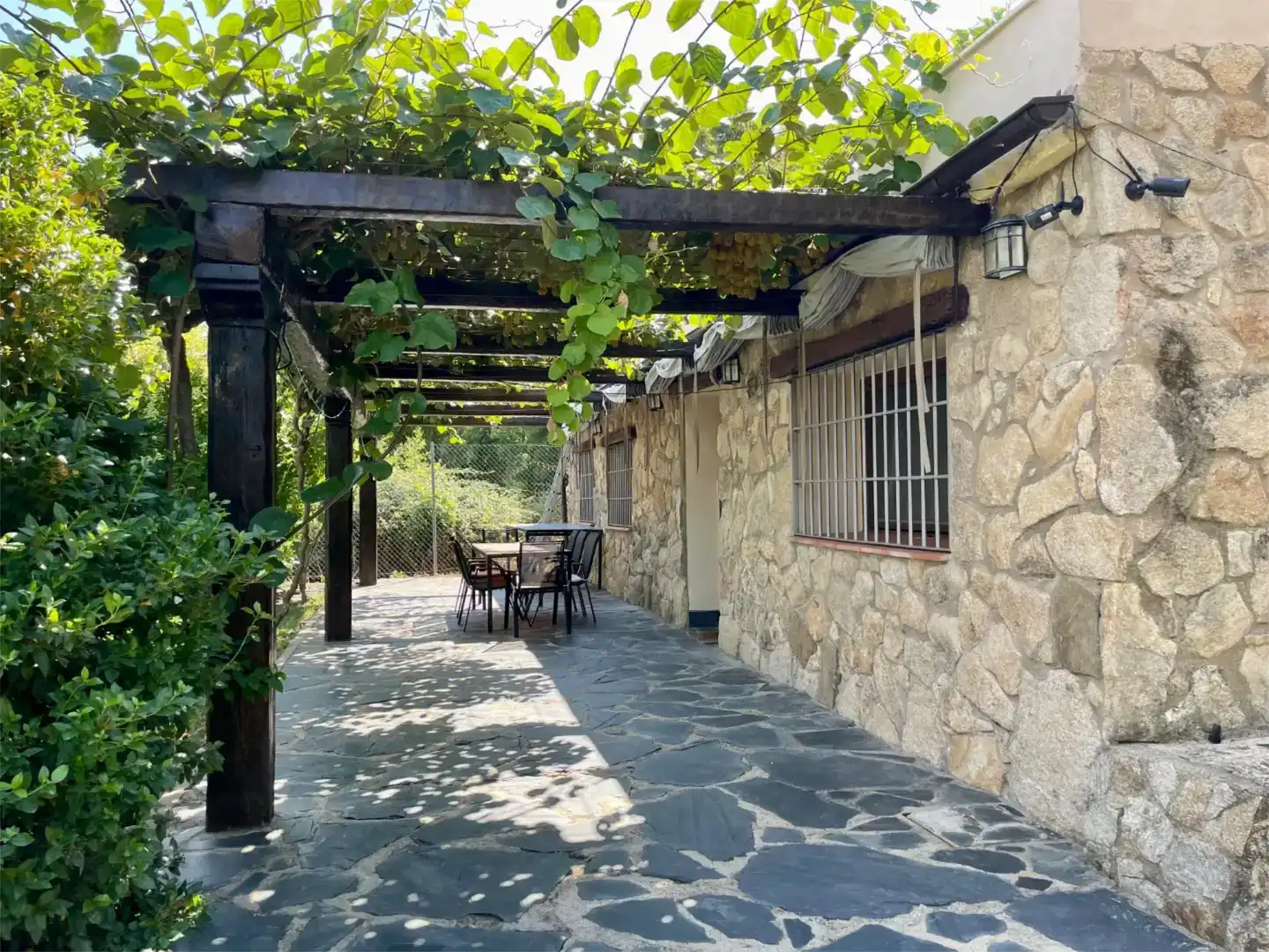 Terraza de Casa o chalet en venta en Casas del Castañar con Jardín privado, Trastero y Piscina