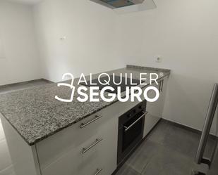 Cuina de Pis de lloguer en Fuengirola amb Aire condicionat i Terrassa