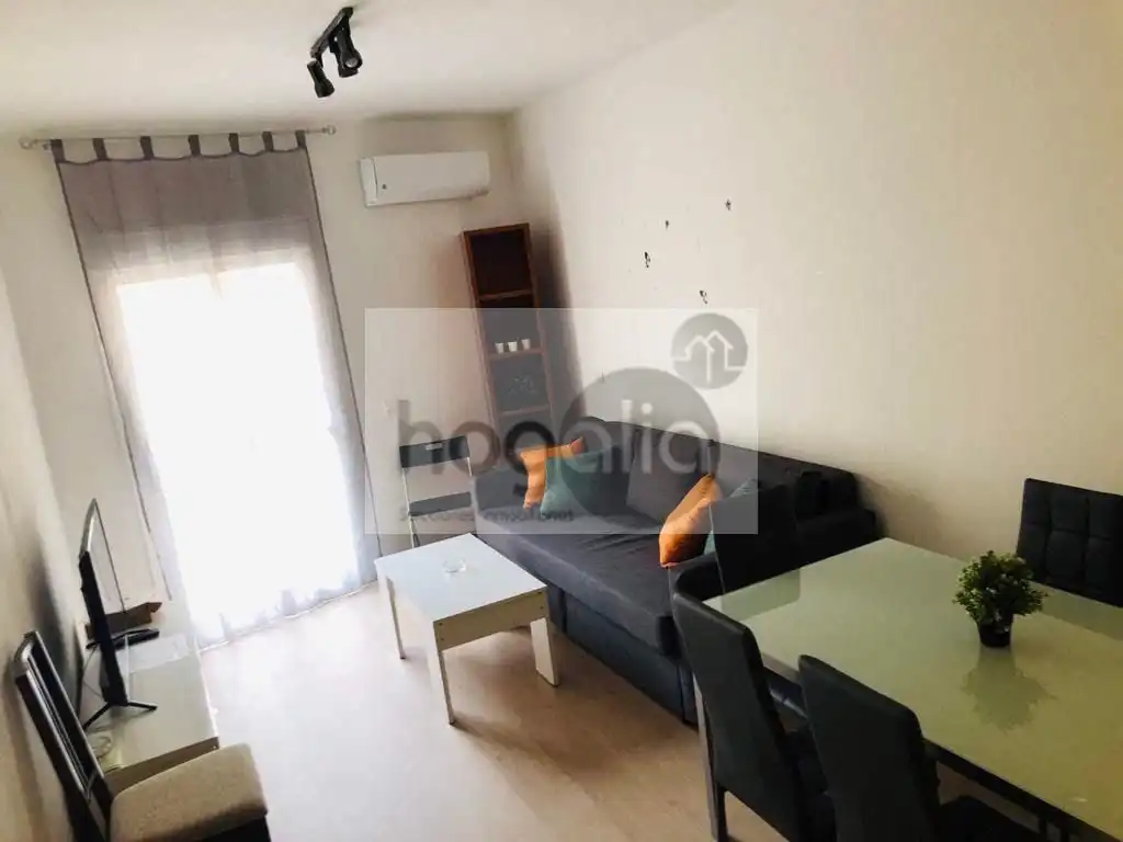 Sala de estar de Piso de alquiler en  Sevilla Capital con Aire acondicionado y Amueblado