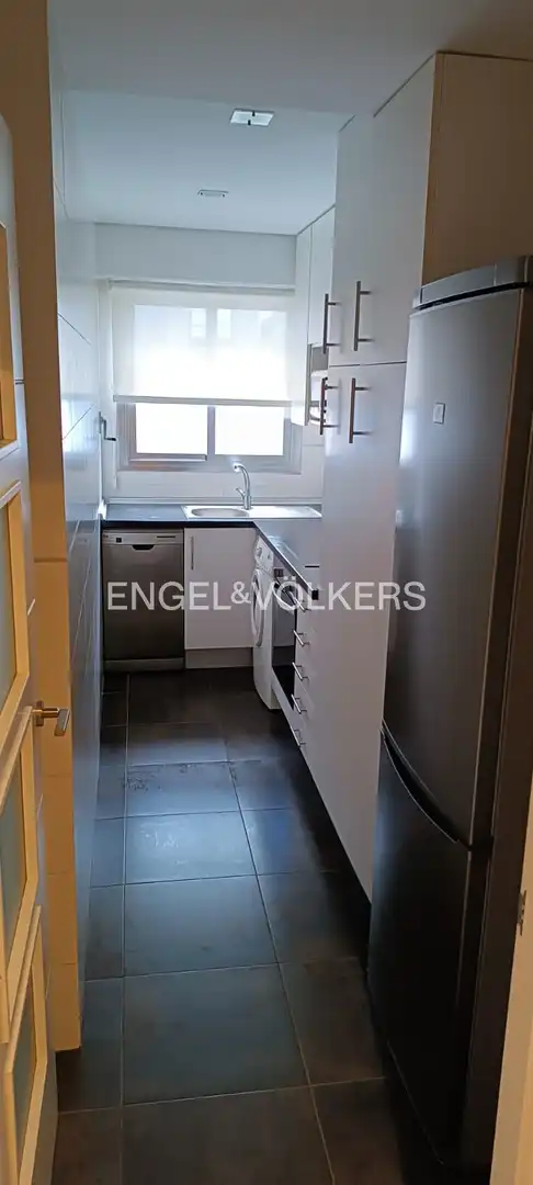 Cocina de Piso de alquiler en Madrid con Calefacción, Terraza y Piscina