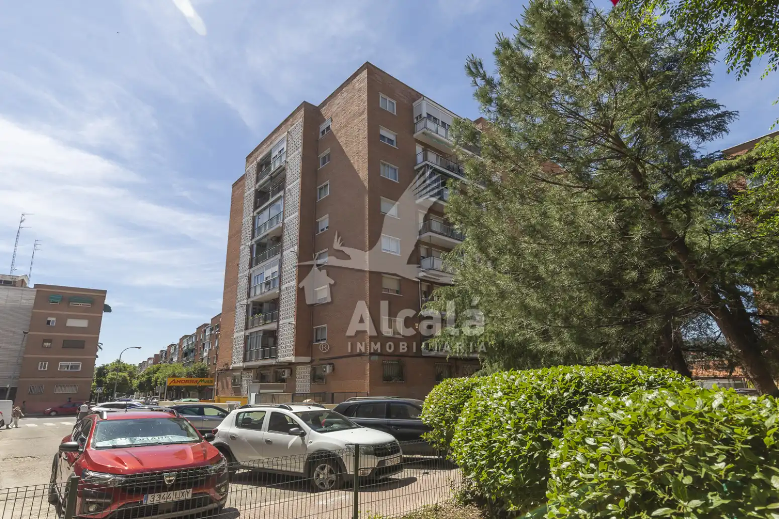 Vista exterior de Pis en venda en Alcalá de Henares amb Aire condicionat, Calefacció i Terrassa