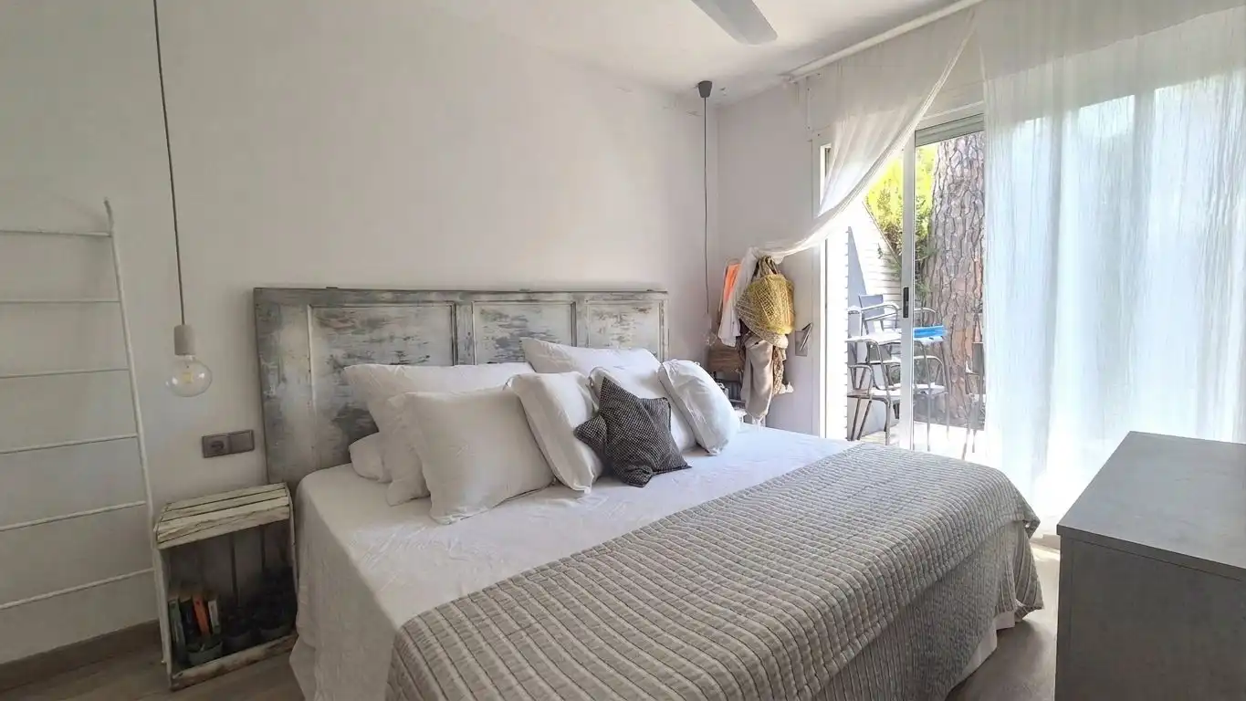 Dormitori de Apartament en venda en Pals amb Calefacció, Jardí privat i Piscina