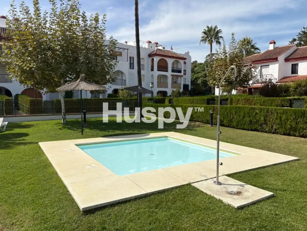 Casa aparellada amb terrassa en venda a Avenida de Islantilla, imagen 9