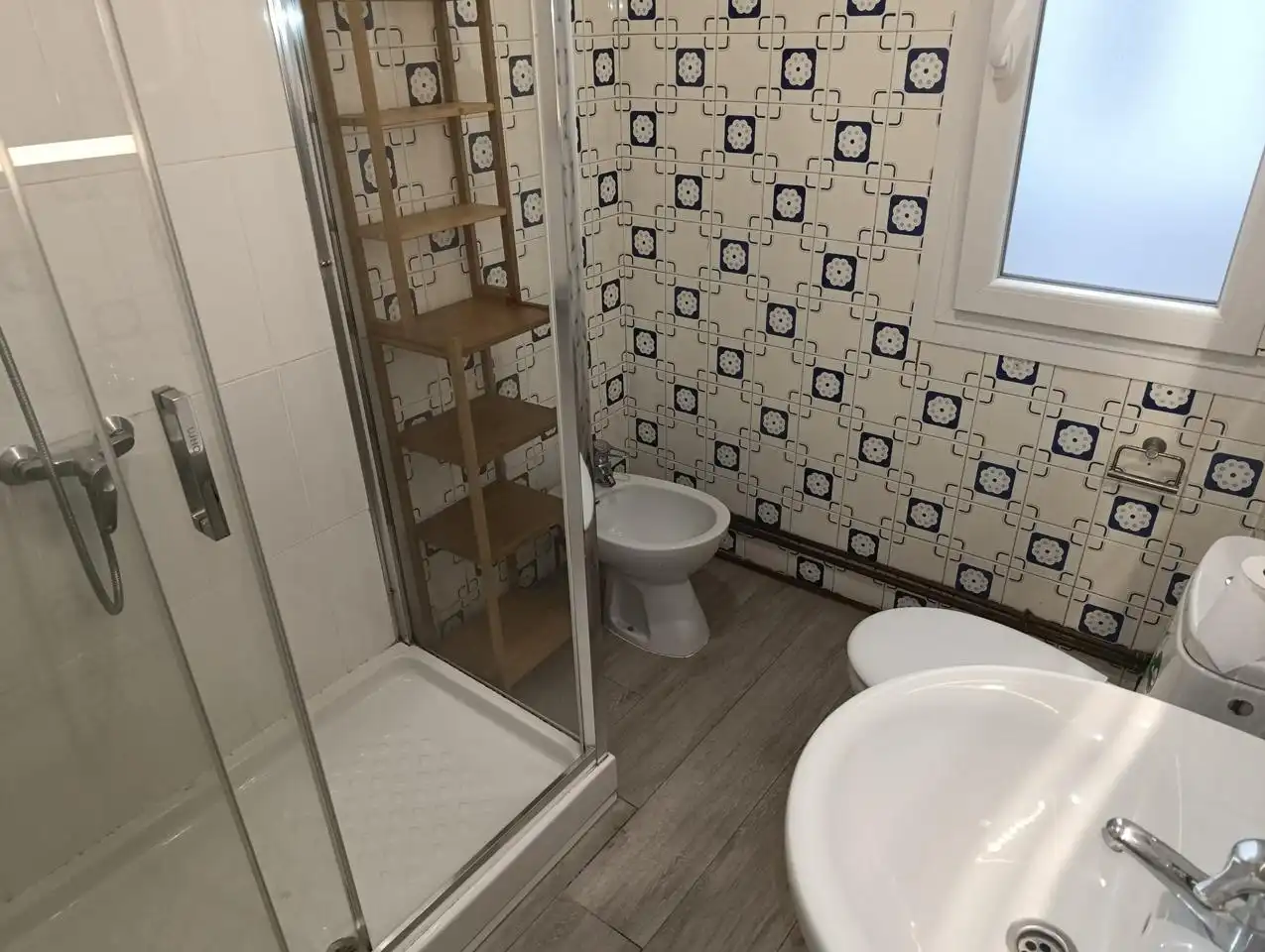 Baño de Planta baja en venta en Madrid