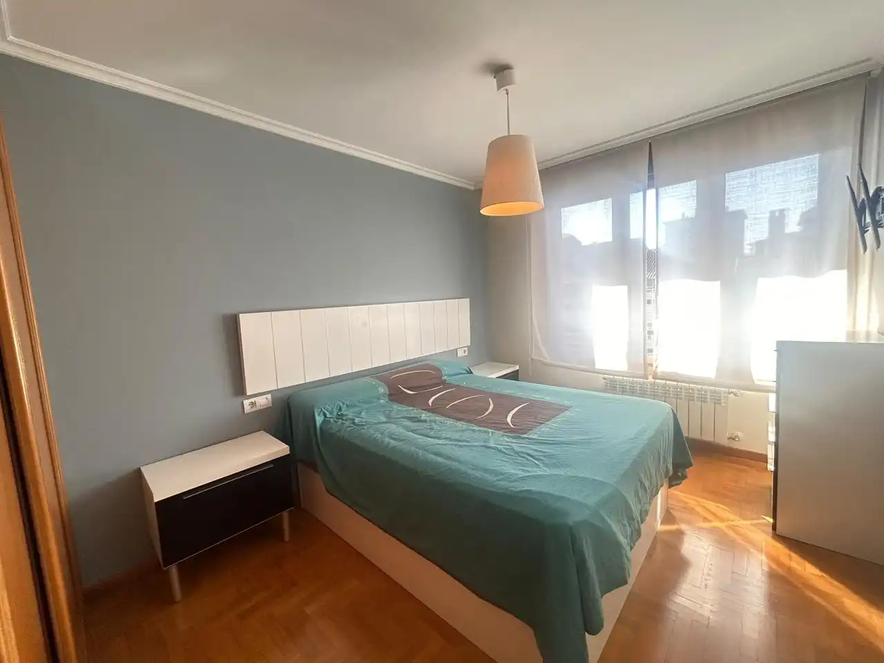 Bedroom of Flat for rent in Gijón   with Heating, Terrace and Storage room