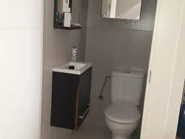 Bany de Pis en venda en  Sevilla Capital amb Aire condicionat