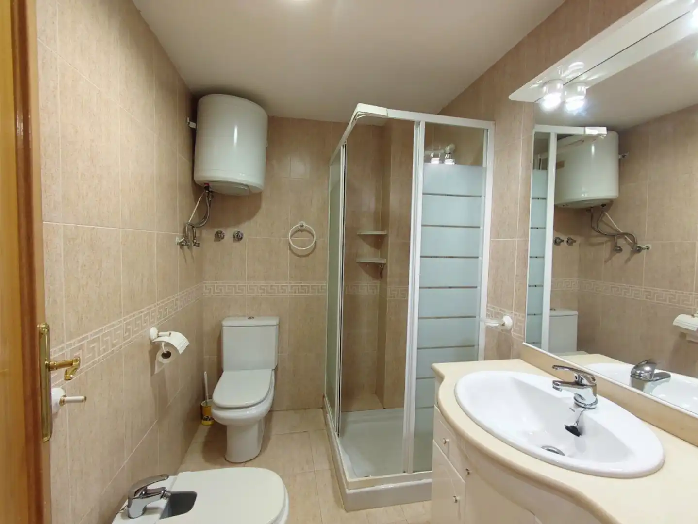Baño de Piso de alquiler en Sagunto / Sagunt con Terraza y Balcón