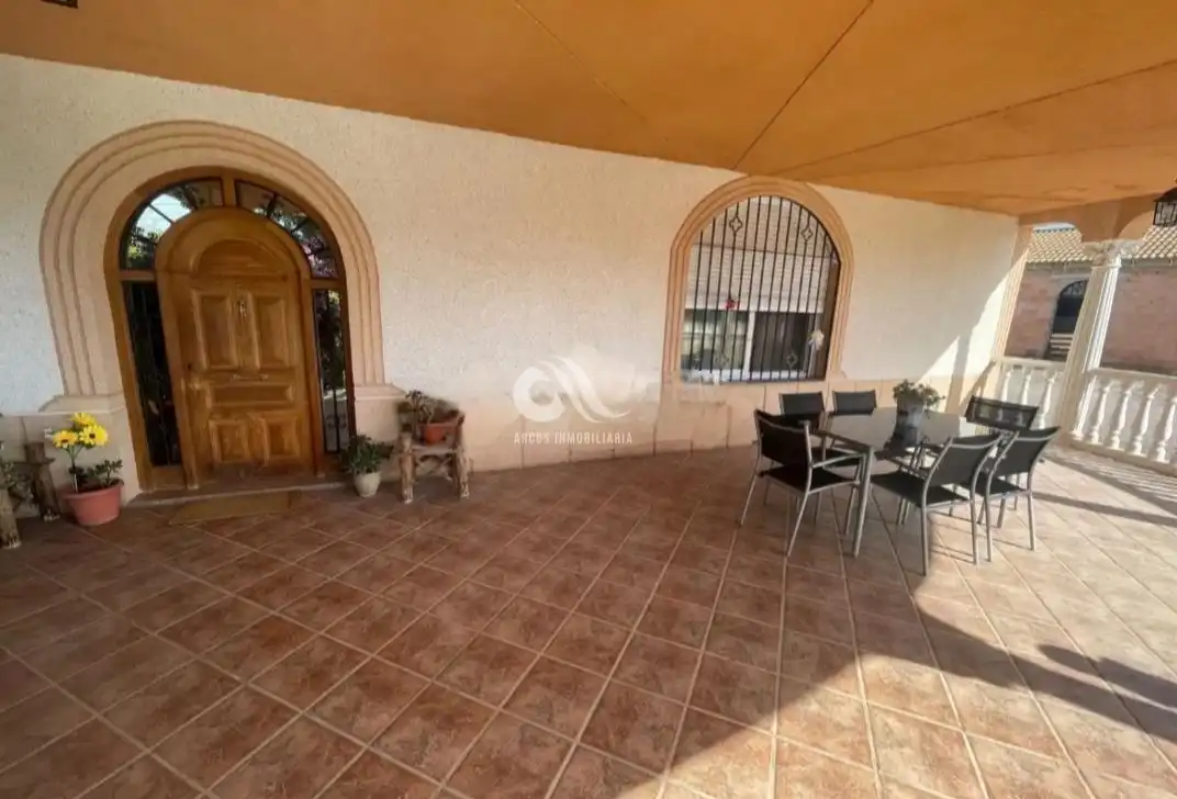 Villa con piscina in vendita a Periurbano Este - Campiña, imagen 2
