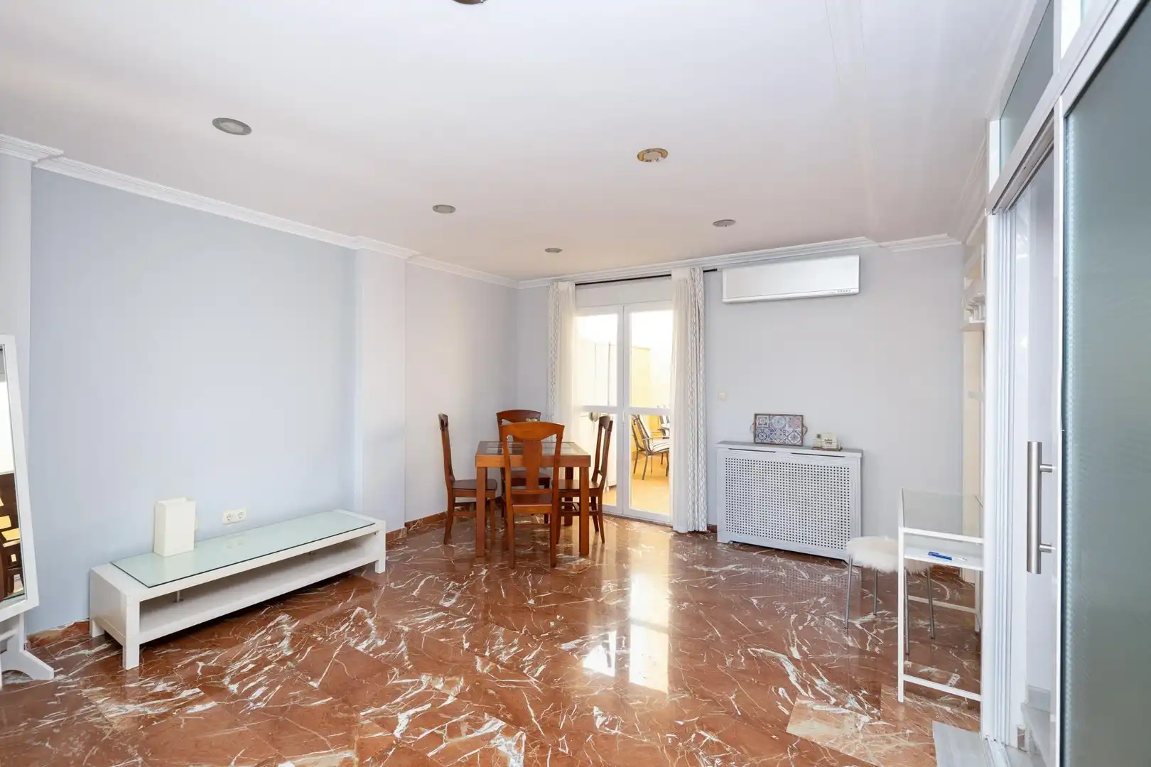 Semi-detached house with terrace for sale in MARIA PINET, imagen 9