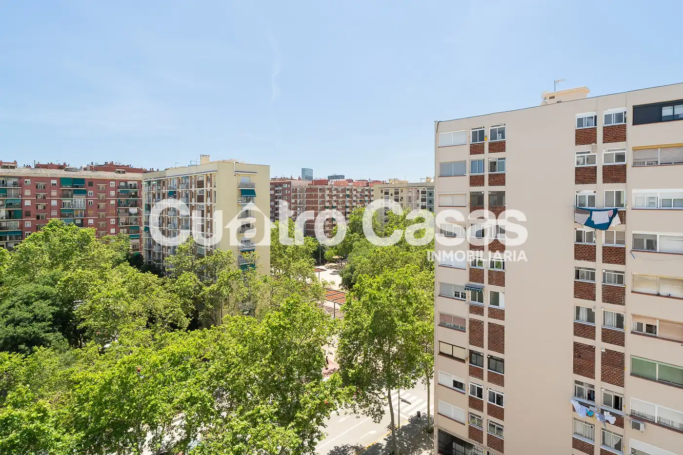 Vista exterior de Piso en venta en Barcelona con Aire acondicionado, Calefacción y Amueblado