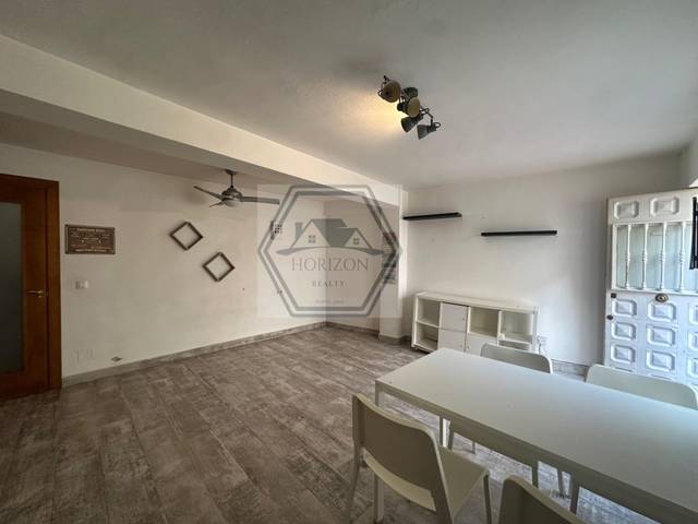 Estudio en Venta en Calle Los Geraneos en Casco Antiguo