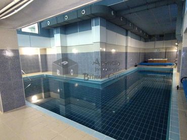 Pis amb piscina en venda a Calle Pravia