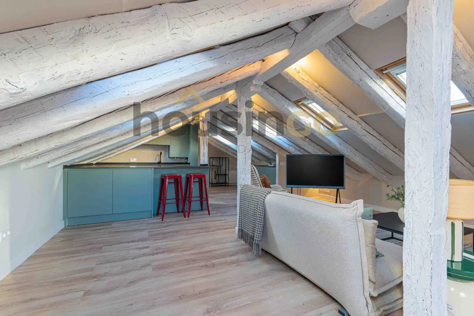 Living room of Attic for rent in Madrid  with Air Conditioner, Heating and Parquet flooring