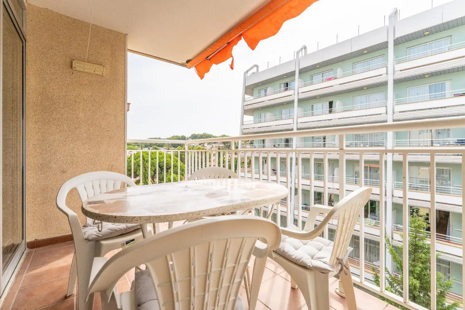 Terrasse von Wohnungen zum Verkauf in Salou mit Privatgarten, Terrasse und Gemeinschaftspool