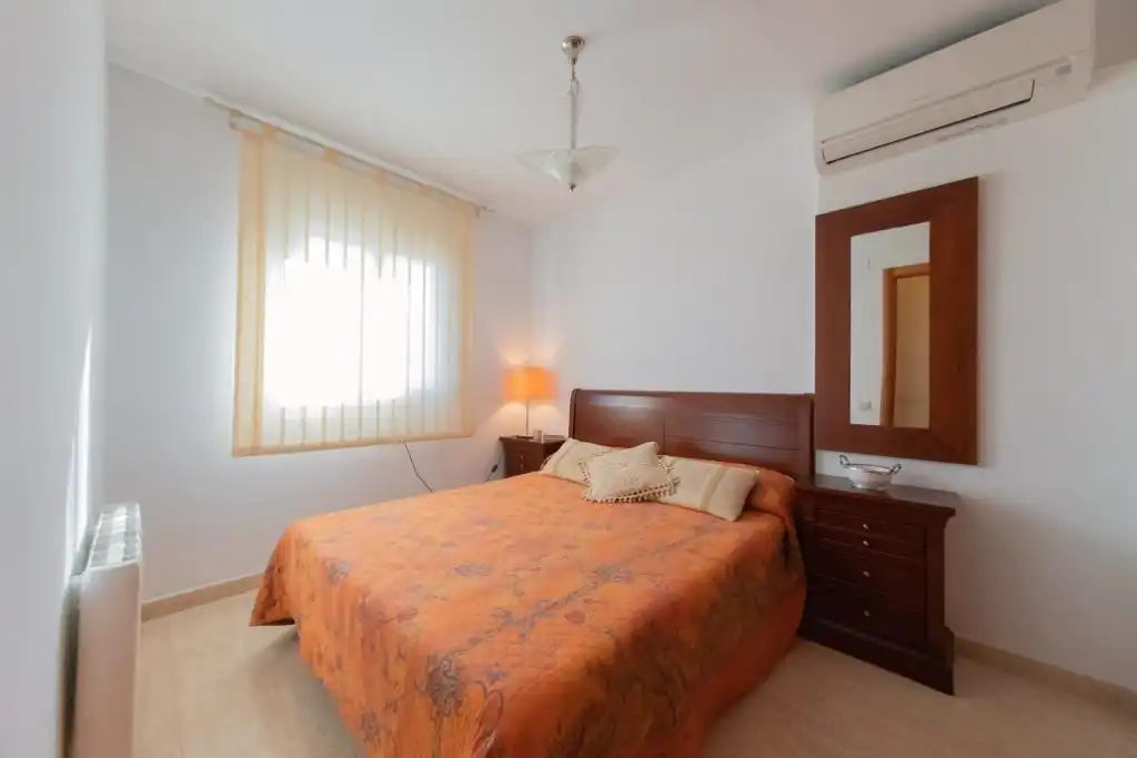 Habitación de Casa adosada en venta en Calafell