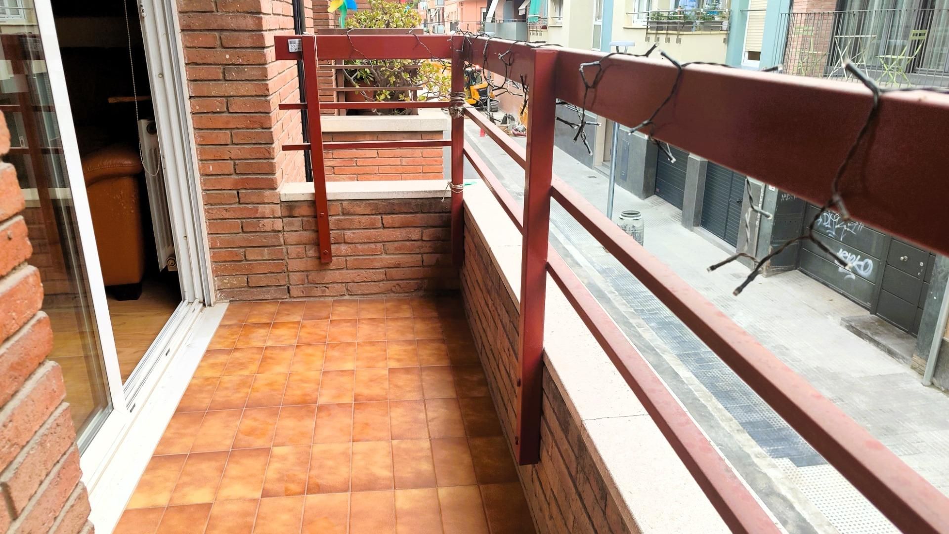 Terrassa de Casa o xalet en venda en Cornellà de Llobregat amb Parquet i Balcó