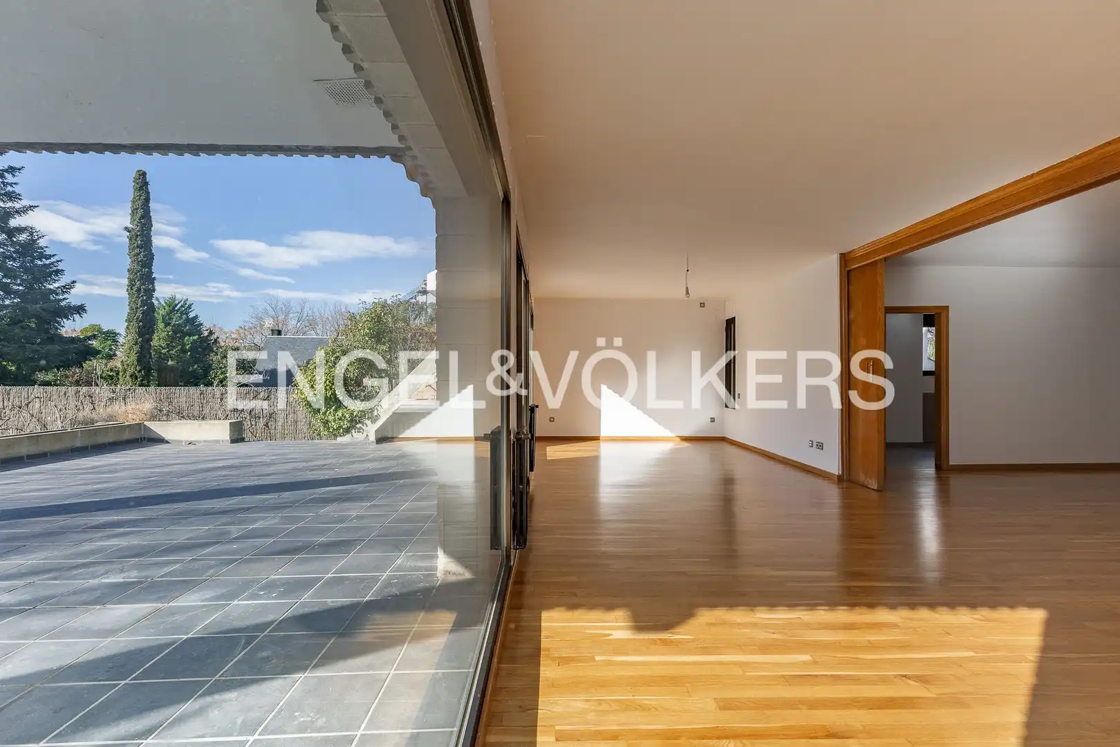 Vista exterior de Casa o chalet de alquiler en Sant Cugat del Vallès con Calefacción, Jardín privado y Parquet