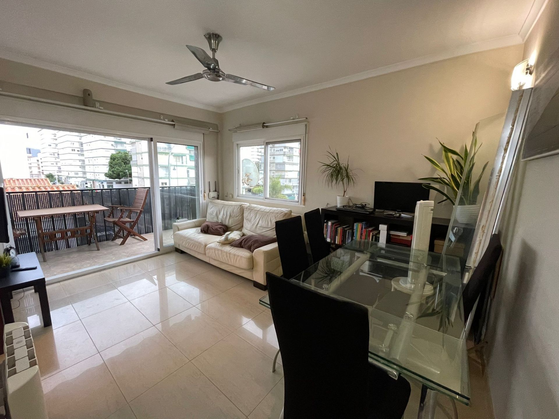 Sala d'estar de Pis en venda en Vélez-Málaga amb Terrassa, Traster i Moblat