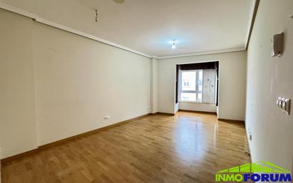 Living room of Flat to rent in A Coruña Capital   with Heating, Terrace and Storage room