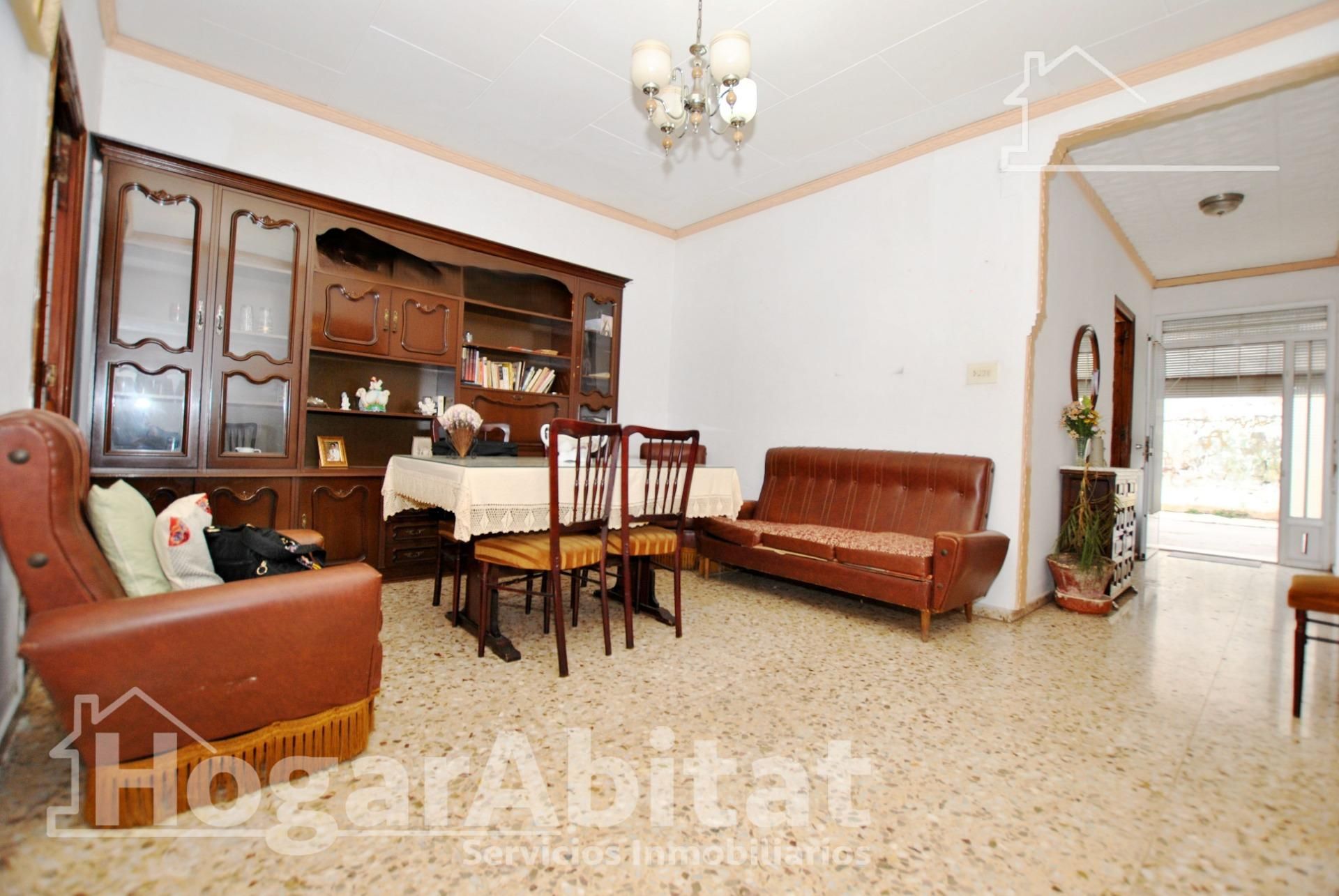 Sala de estar de Casa o chalet en venta en Oliva con Calefacción y Terraza