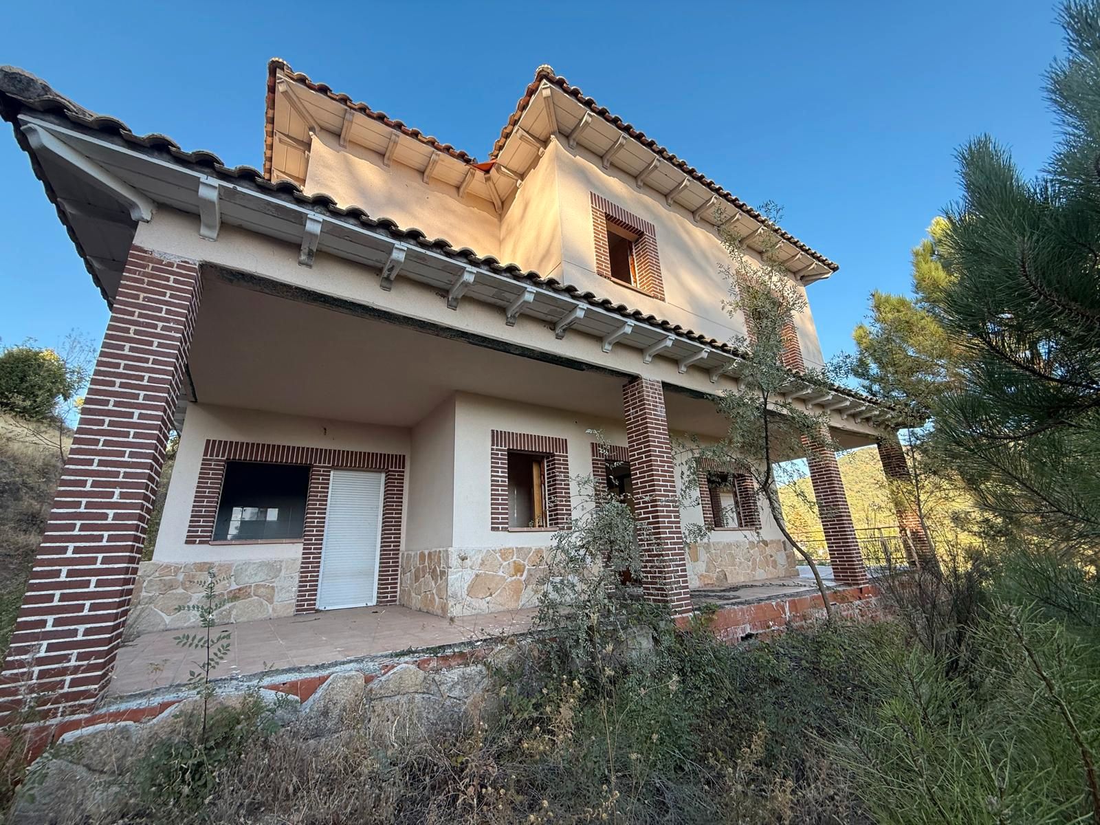 Exterior view of House or chalet for sale in Santa María del Tiétar  with Heating and Private garden