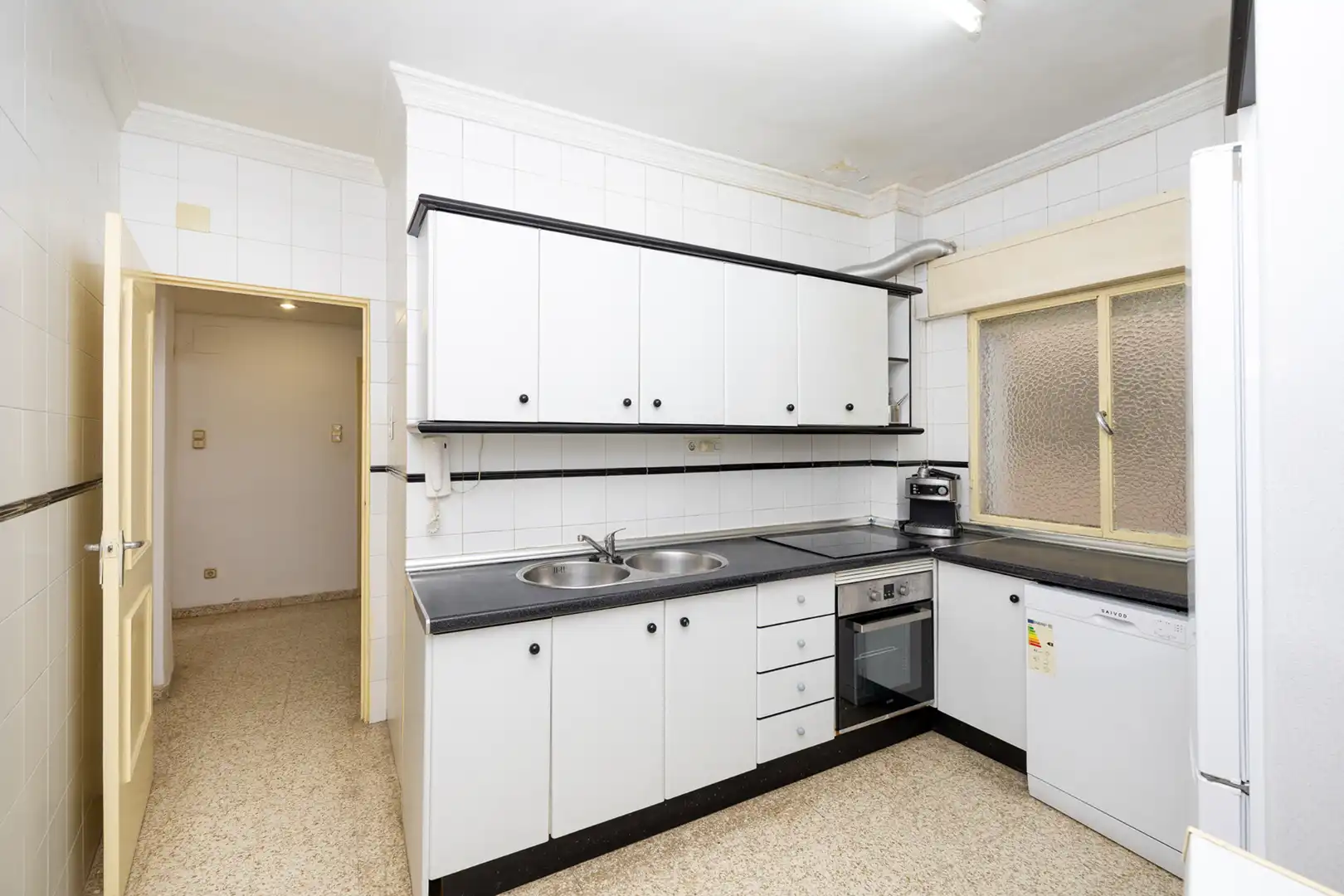 Cuina de Pis de lloguer en Granada amb Calefacció, Moblat i Microones