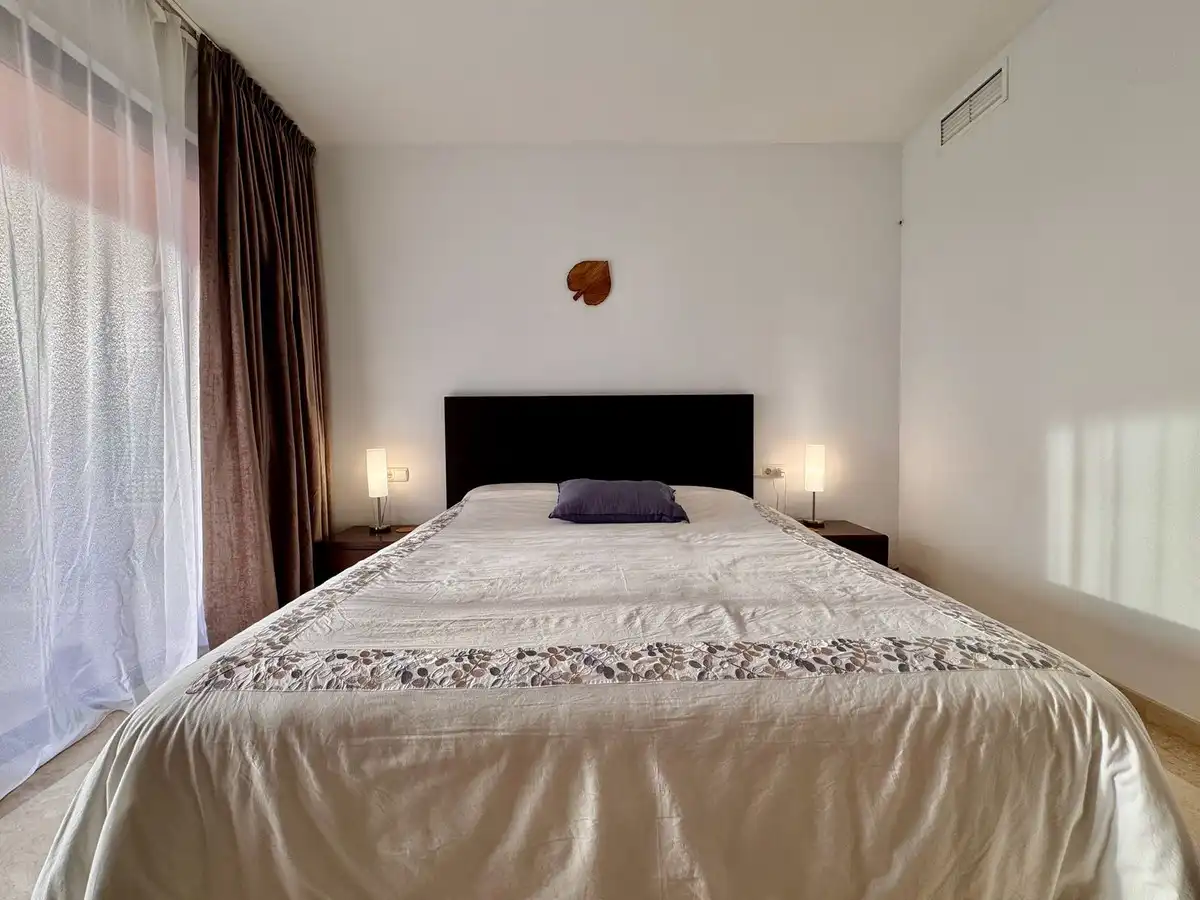 Dormitori de Planta baixa en venda en Mijas amb Aire condicionat, Jardí privat i Terrassa