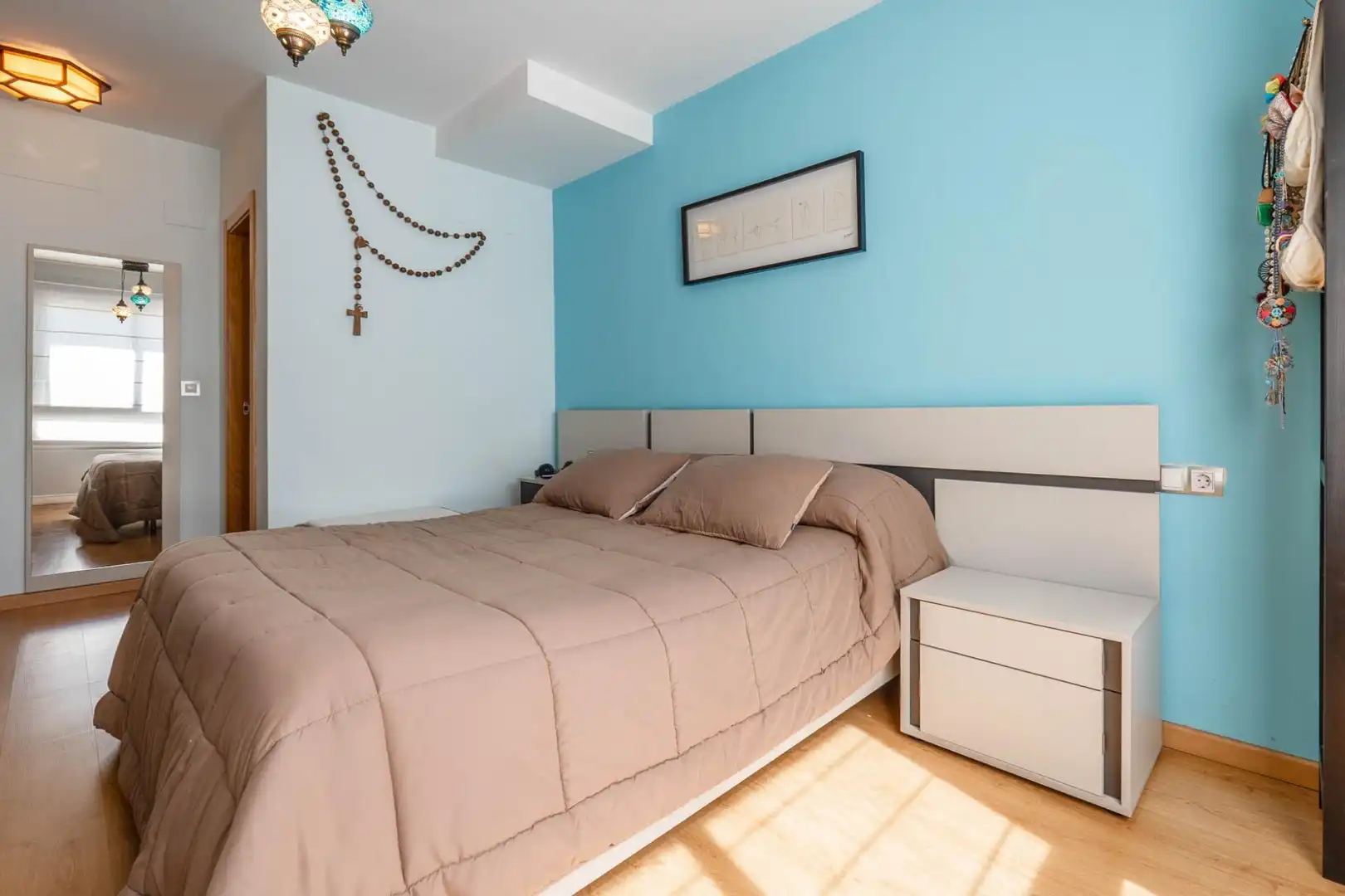 Dormitori de Casa o xalet en venda en Granada amb Calefacció, Terrassa i Traster