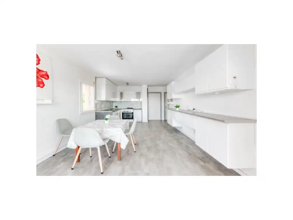 Piso con ascensor en venta en Calle De Merce Rodoreda 1, imagen 2