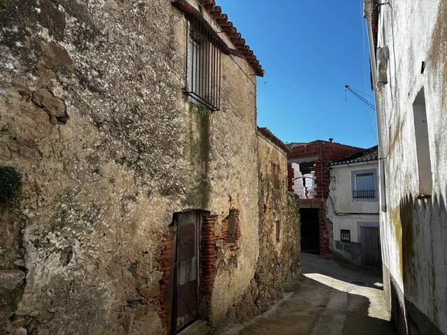 Casa-chalet en Venta en Valdefuentes, Spain, -1 en Valdefuentes