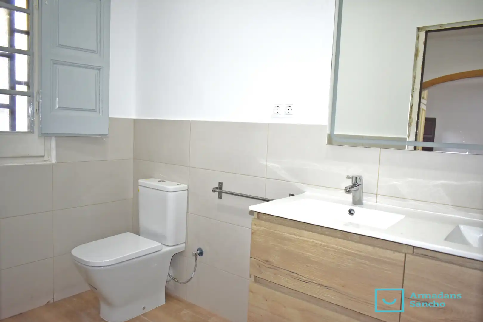 Baño de Casa o chalet de alquiler en Tiana con Horno
