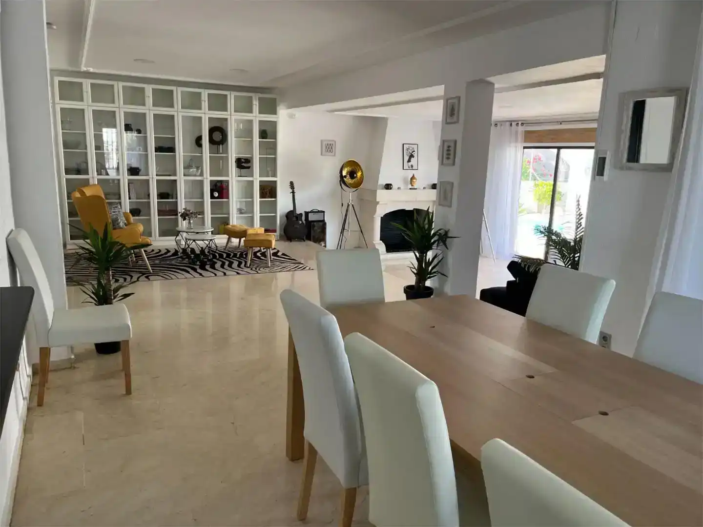Menjador de Pis en venda en Roquetas de Mar amb Aire condicionat, Jardí privat i Traster
