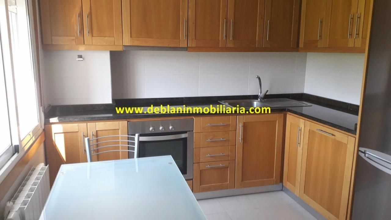 Cocina de Piso de alquiler en Tui con Calefacción