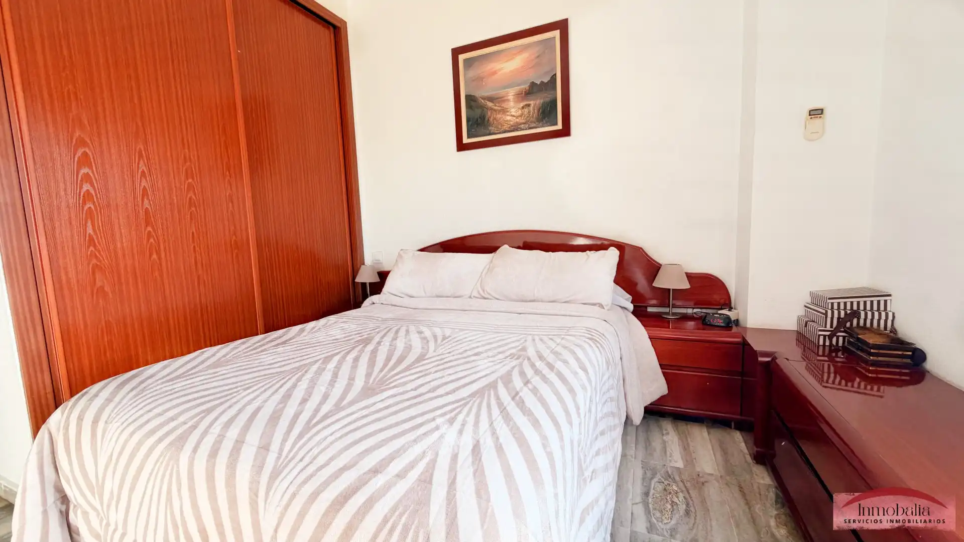 Habitación de Piso en venta en Sevilla con Aire acondicionado y Piscina comunitaria